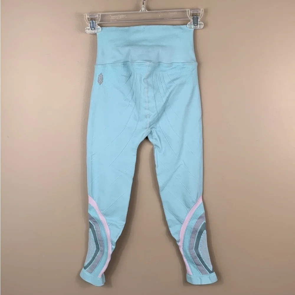 NWT Free people movement essence high waisted 7/8 leggings blue pink xs/sm